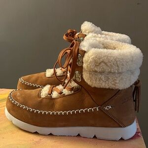 Manitobah Mukluks Pacific Hiker Boots